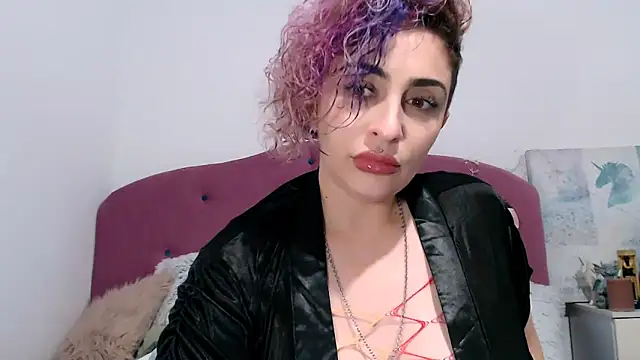 AAARUNY's cam snapshot