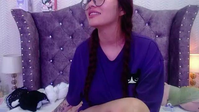 RavenLove_'s cam snapshot