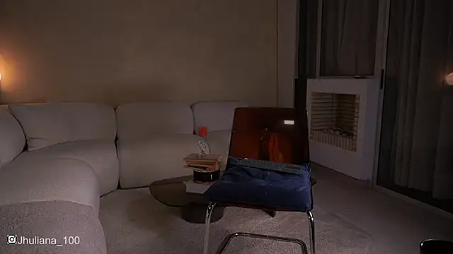 paulacora100's cam snapshot