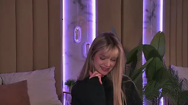 BellaSecrett's cam snapshot