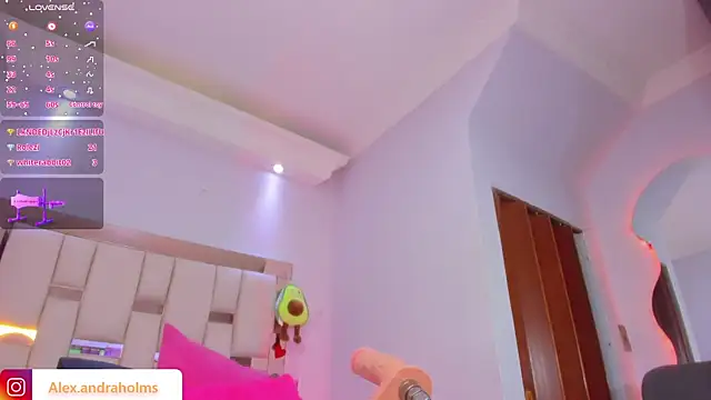 Alexandraholms's cam snapshot