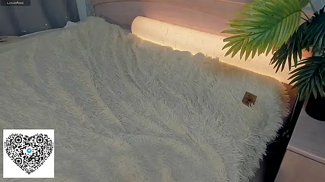 KerenFurguson's cam snapshot