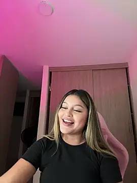 lunablossom_'s cam snapshot