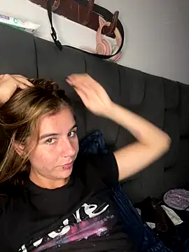 AllieYourGirl's cam snapshot