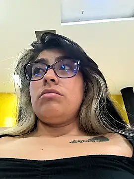 Antonella_Gomez01's cam snapshot