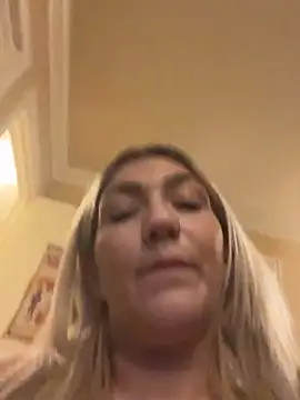 LittleMissEeve live sex cam