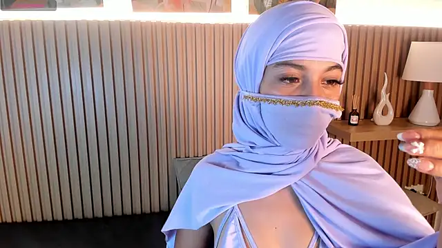 leila_whisper's cam snapshot