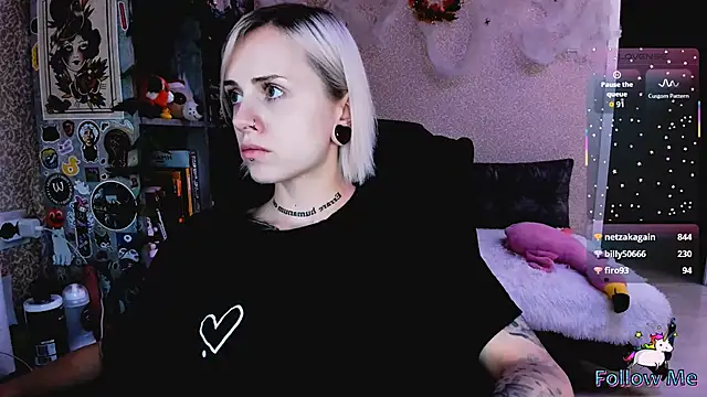 NaniMoore's cam snapshot