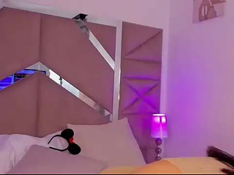 MiaSr_love live sex cam