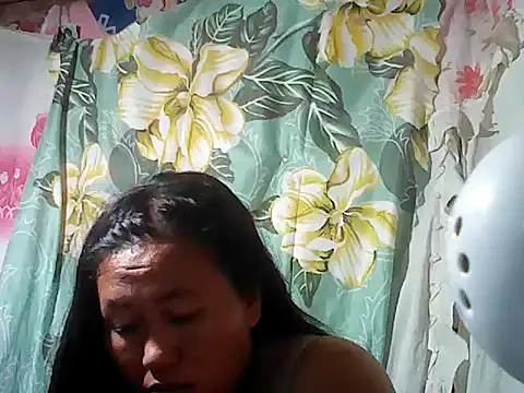 Sexyhorney4u's web cam