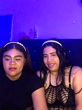 2moons_full_of_love's cam snapshot