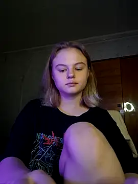 SlipperSherry's cam snapshot