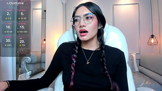 AzuraKindong's cam snapshot