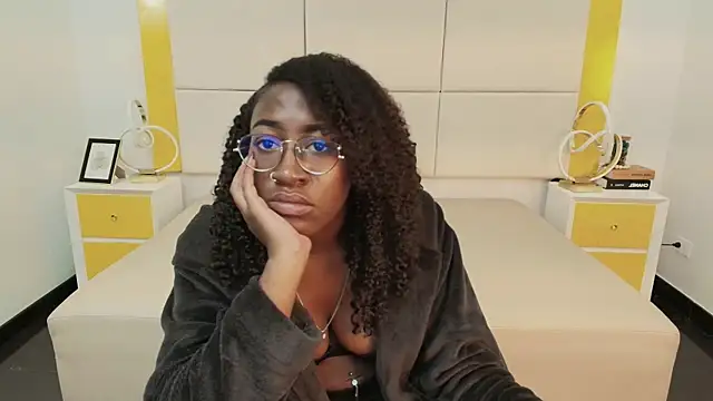 Qeen_blackk's cam snapshot