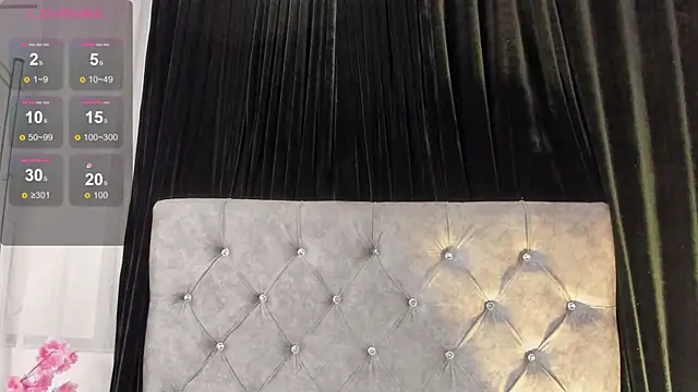 Arianaa_Jones_'s cam snapshot