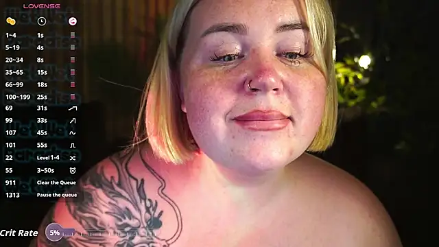 ZaraReignn's cam snapshot