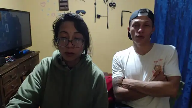 Violet_And_Smith's cam snapshot