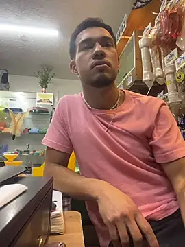 Leonardmoppet live sex cam