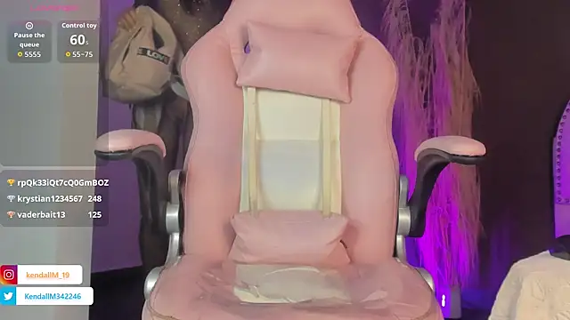 _Kendall_19's cam snapshot