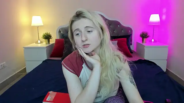 CamillaDreamer's cam snapshot