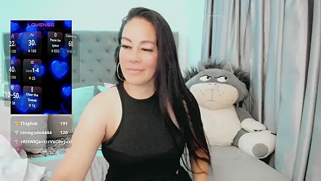 j_lovee's cam snapshot