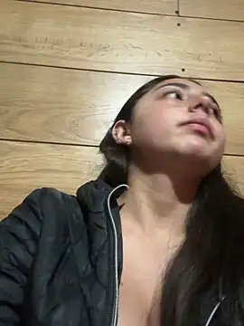 Dulce_1408's cam snapshot