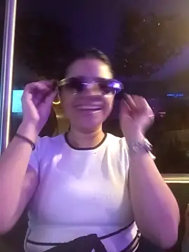 ValerieLove_'s cam snapshot