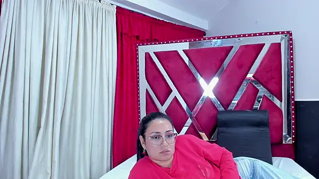 Luna021_1's cam snapshot