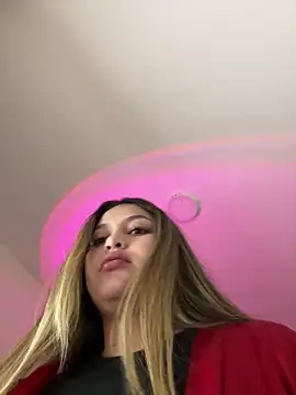 lunablossom_'s cam snapshot