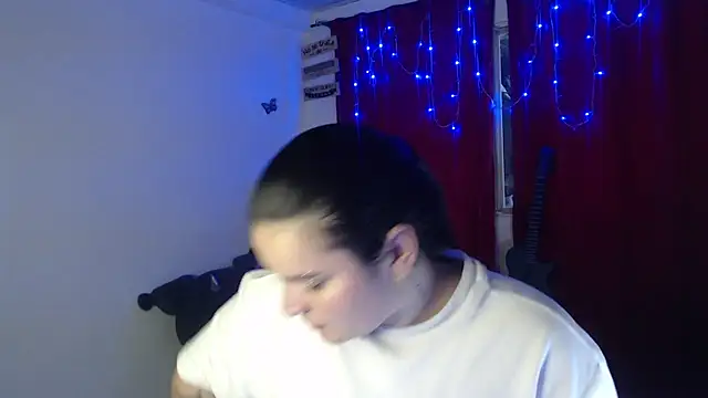 Nika_1_'s cam snapshot