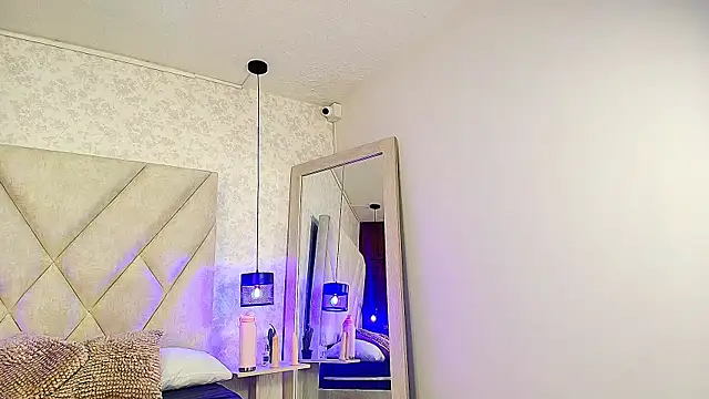 Valentinadiazz1's cam snapshot