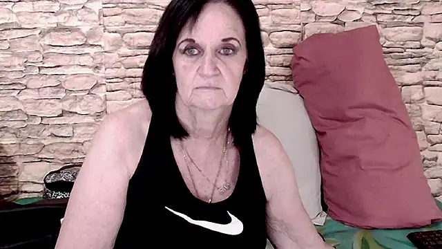 LuciousGrace's cam snapshot