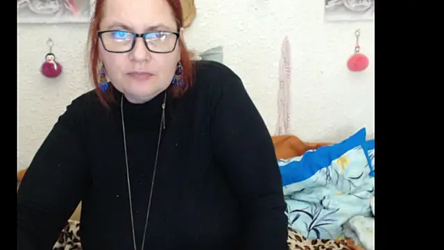 PlayfullMature's cam snapshot