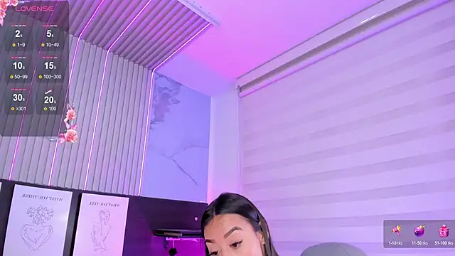 Violet_spencer's cam snapshot