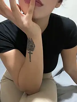 youngsexywoman's cam snapshot