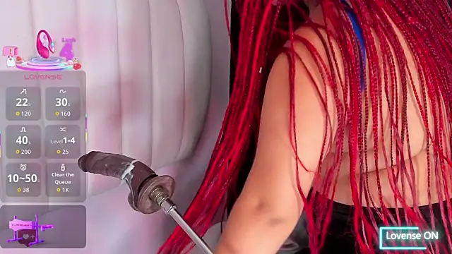 sharlotthe_bigass's cam snapshot