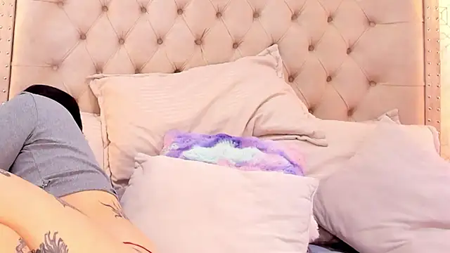 SuccubusDolly's cam snapshot