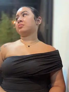 Pretty_Isadora's cam snapshot