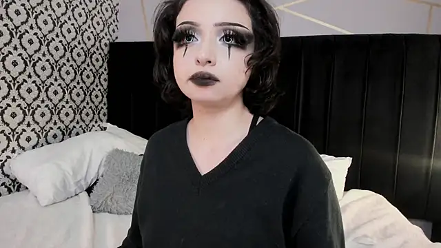 Adeelinee's cam snapshot