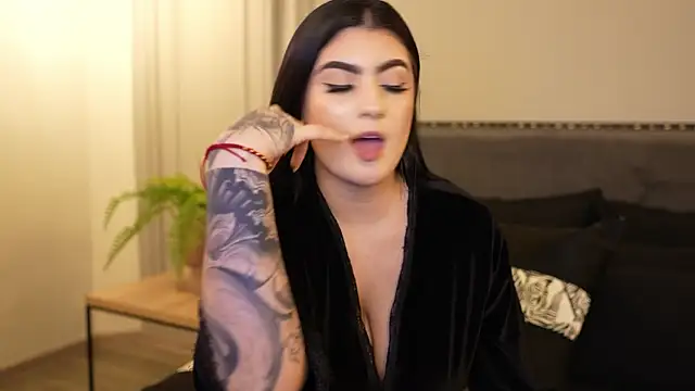 IrisBaker's cam snapshot