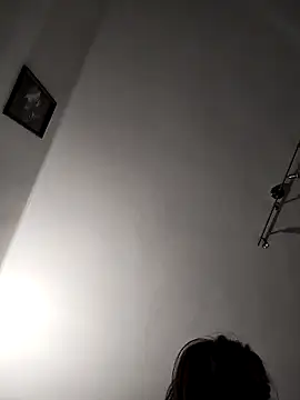 Laura_Ati's cam snapshot