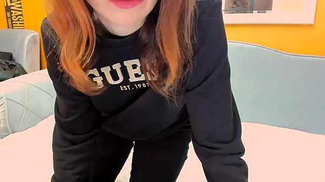 Roxee33's cam snapshot