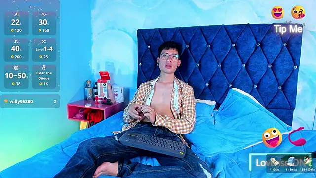 Laylaa_and_Logan's cam snapshot