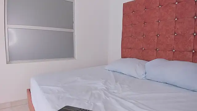 Elaine___1's cam snapshot