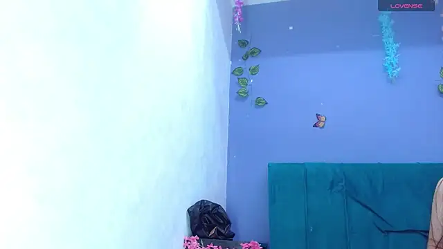 adaharagomezcm's cam snapshot