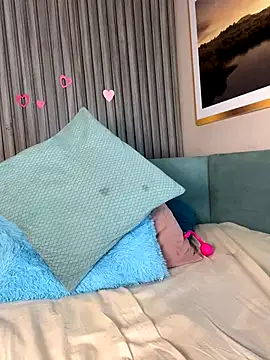 Hailey-Fox's cam snapshot