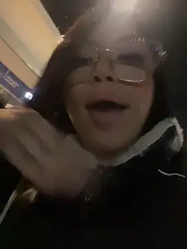 Maddy_Piink's web cam