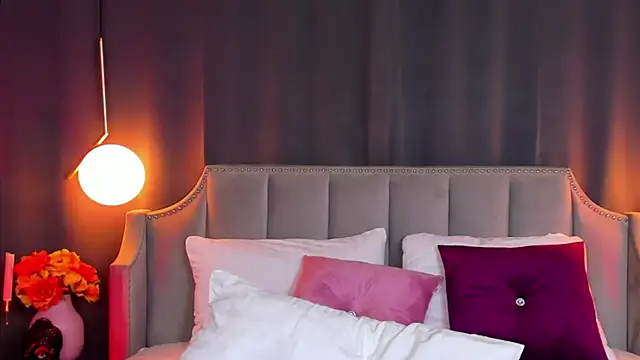 AdoraLynn's cam snapshot