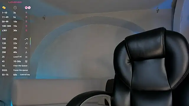 LizzHamilton__'s cam snapshot