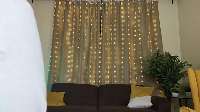 FabiolaCowing's cam snapshot